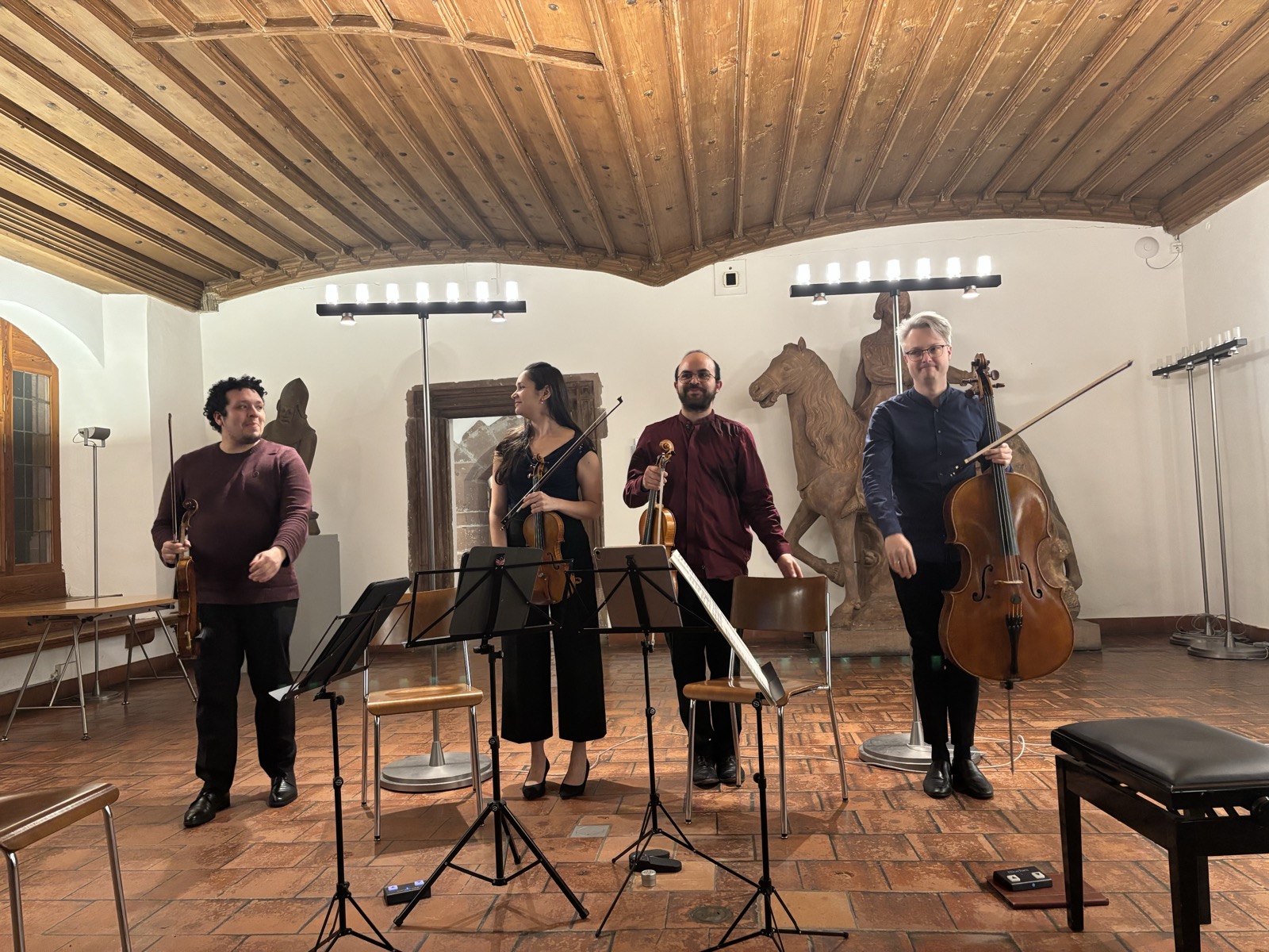 Streichquartett bei der Verbeugung im Museum Kleines Klingental